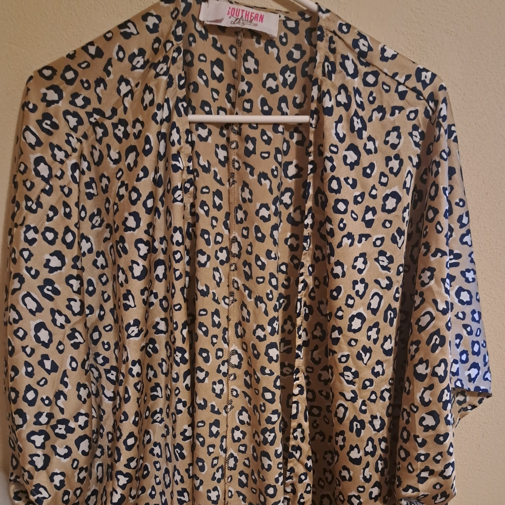 Southern brand cheetah kimono